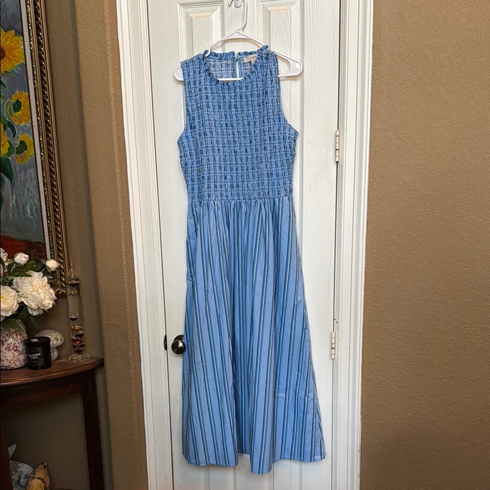 LOFT Blue Textured Sleeveless Top